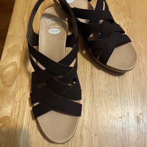 NWT Wedge heeled Sandals